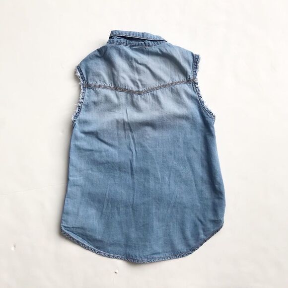 Zara sleeveless denim snap shirt EUC 6-7Y - Picture 5 of 5